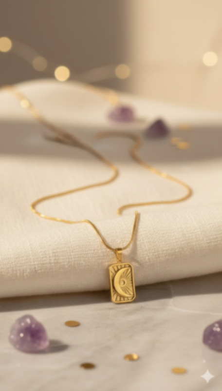 MOON PENDANT NECKLACE