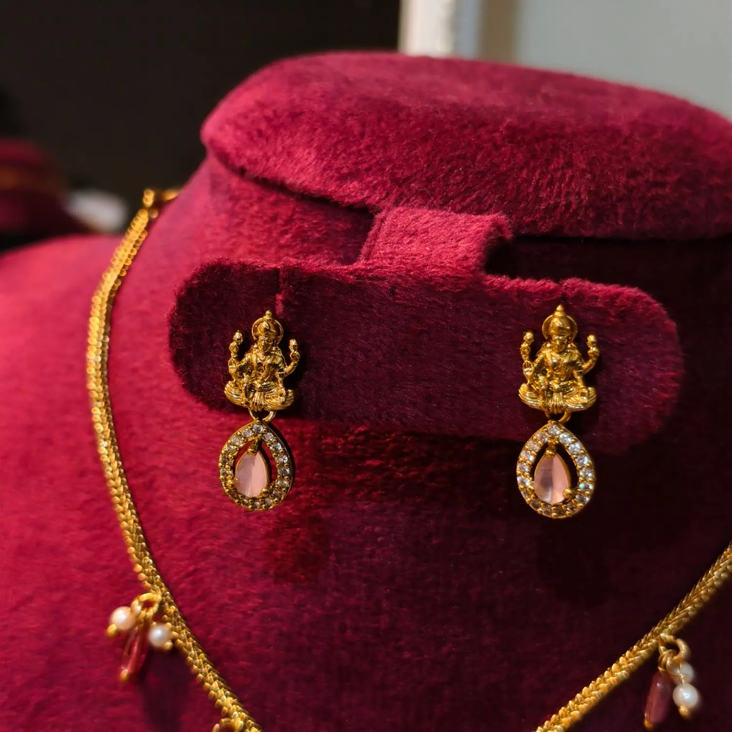 Blush Pearl Goddess Pendant Set