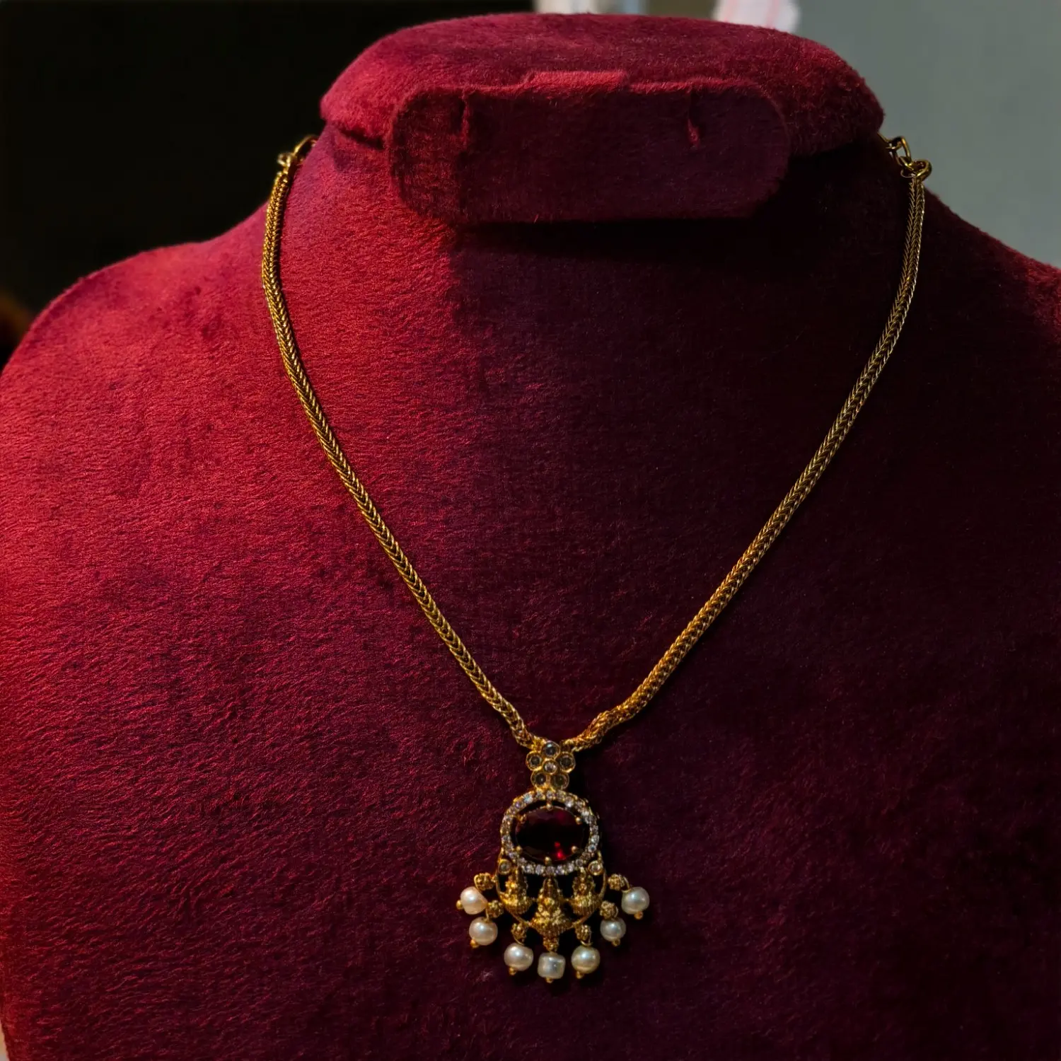 Crimson Lakshmi Pearl Pendant Necklace