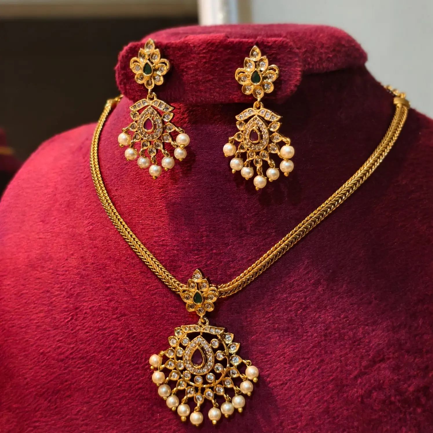 Navya Ruby Pendant Set