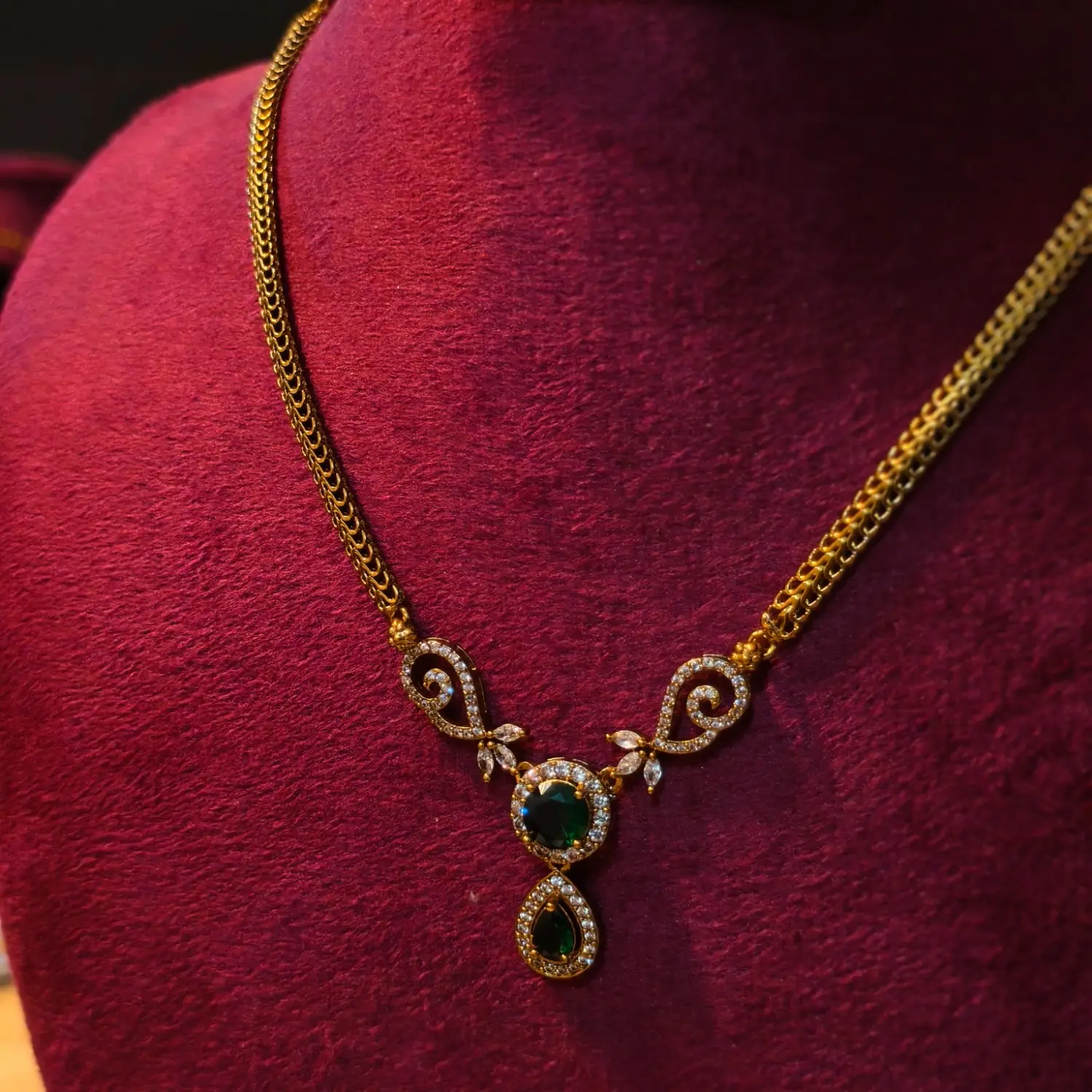 Emerald Dew Pendant