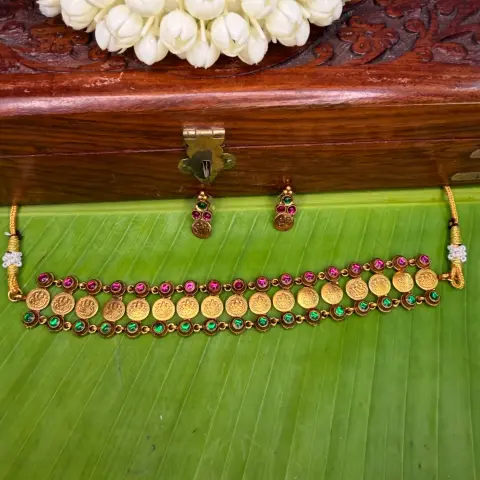 Soubhagya Kasina Addigai Kemp Choker Set SJCH004