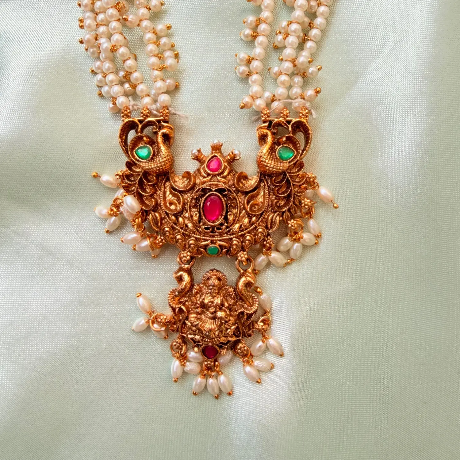 Royal Pearl Stranded Peacock & Temple Motif Long Haram Set