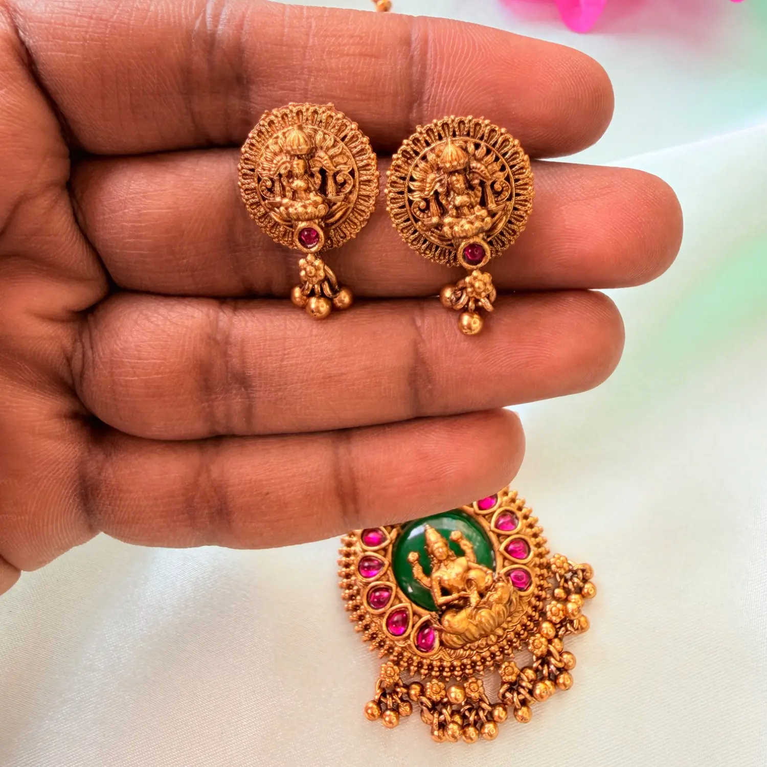 Traditional Matte Gold Medium Haaram Set SJMH010