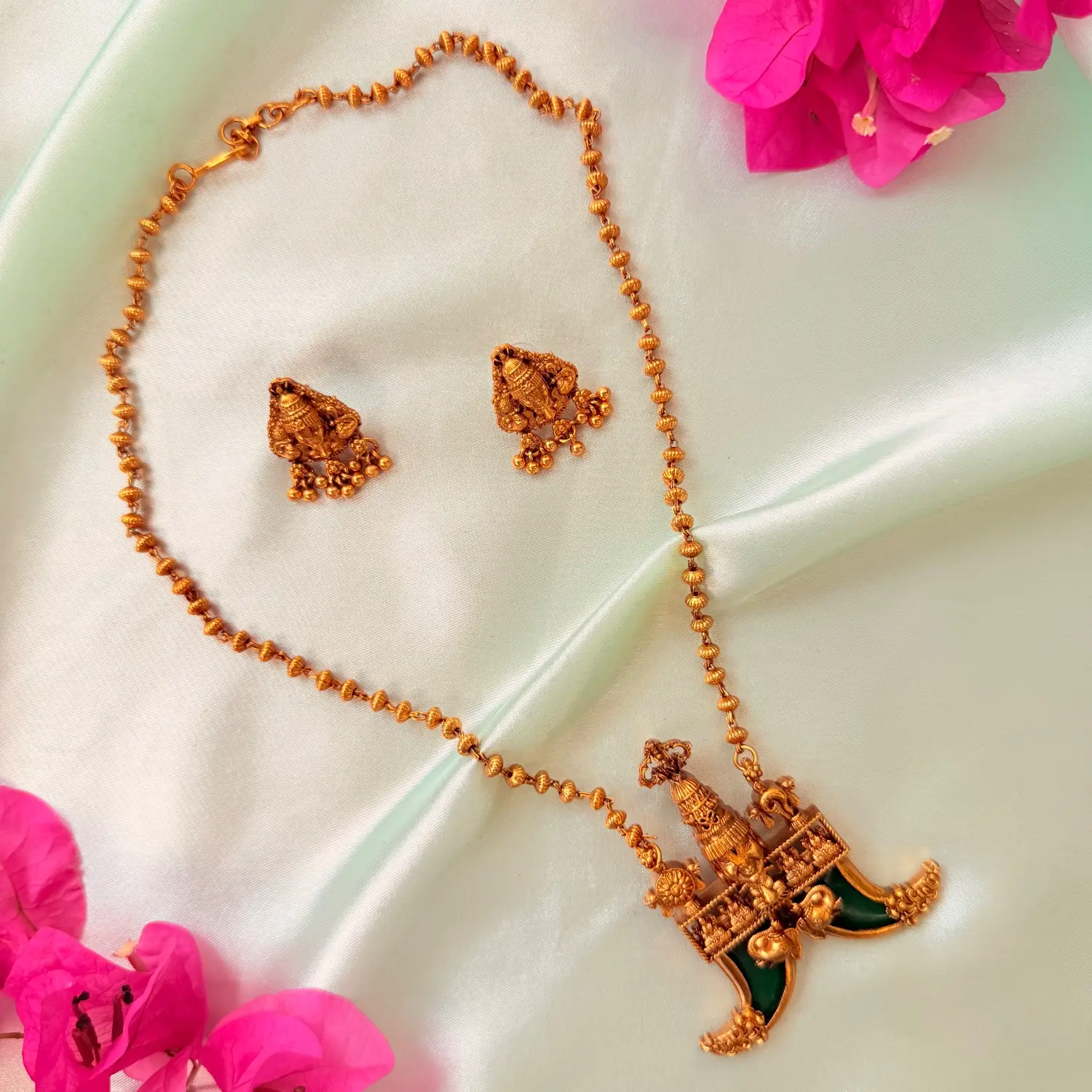 Traditional Temple Motif Medium Haram Set SJMH025