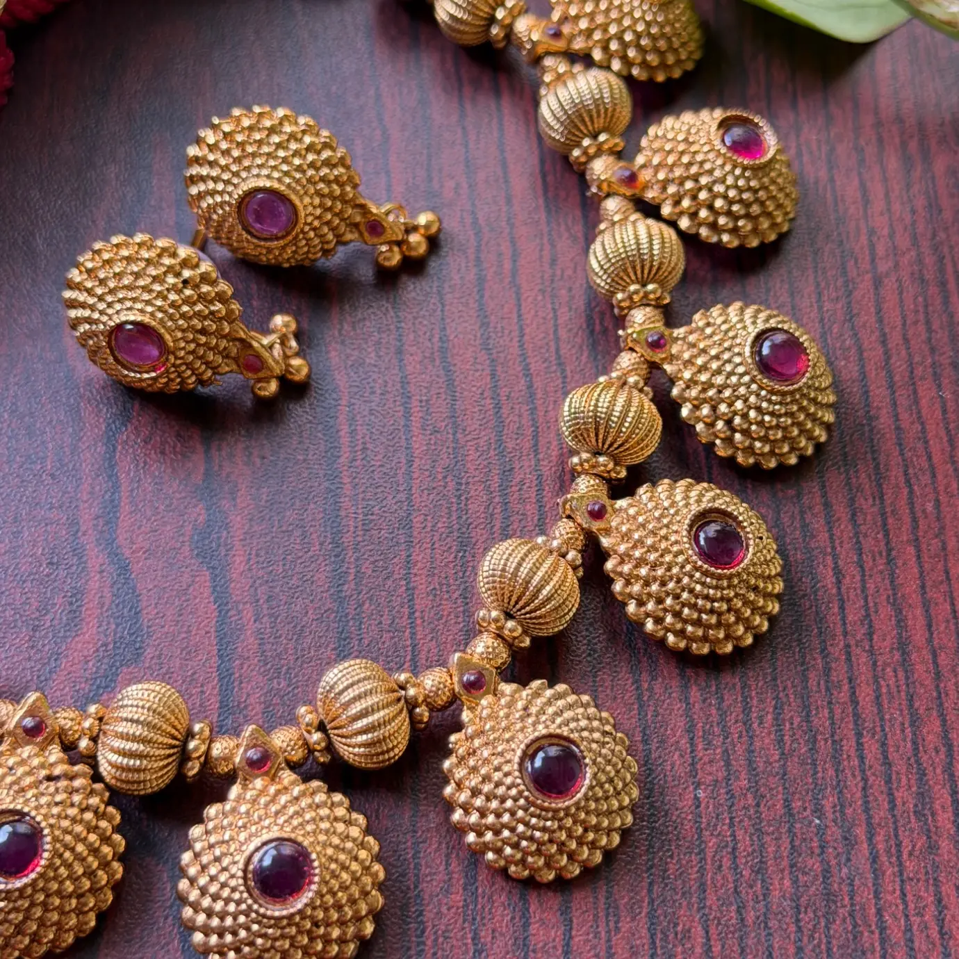 Antique Borla / Bead Medallion Kemp Choker SJSN040