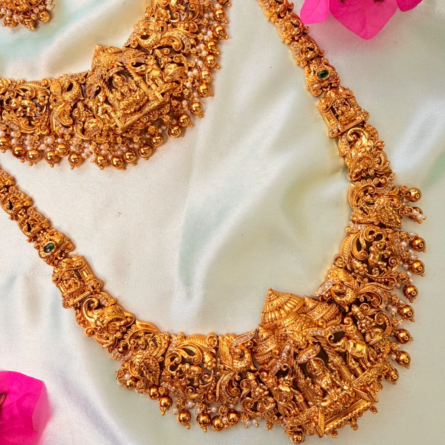 Premium Nakshi Temple Work Goddess Lakshmi Bridal Set SJSB014