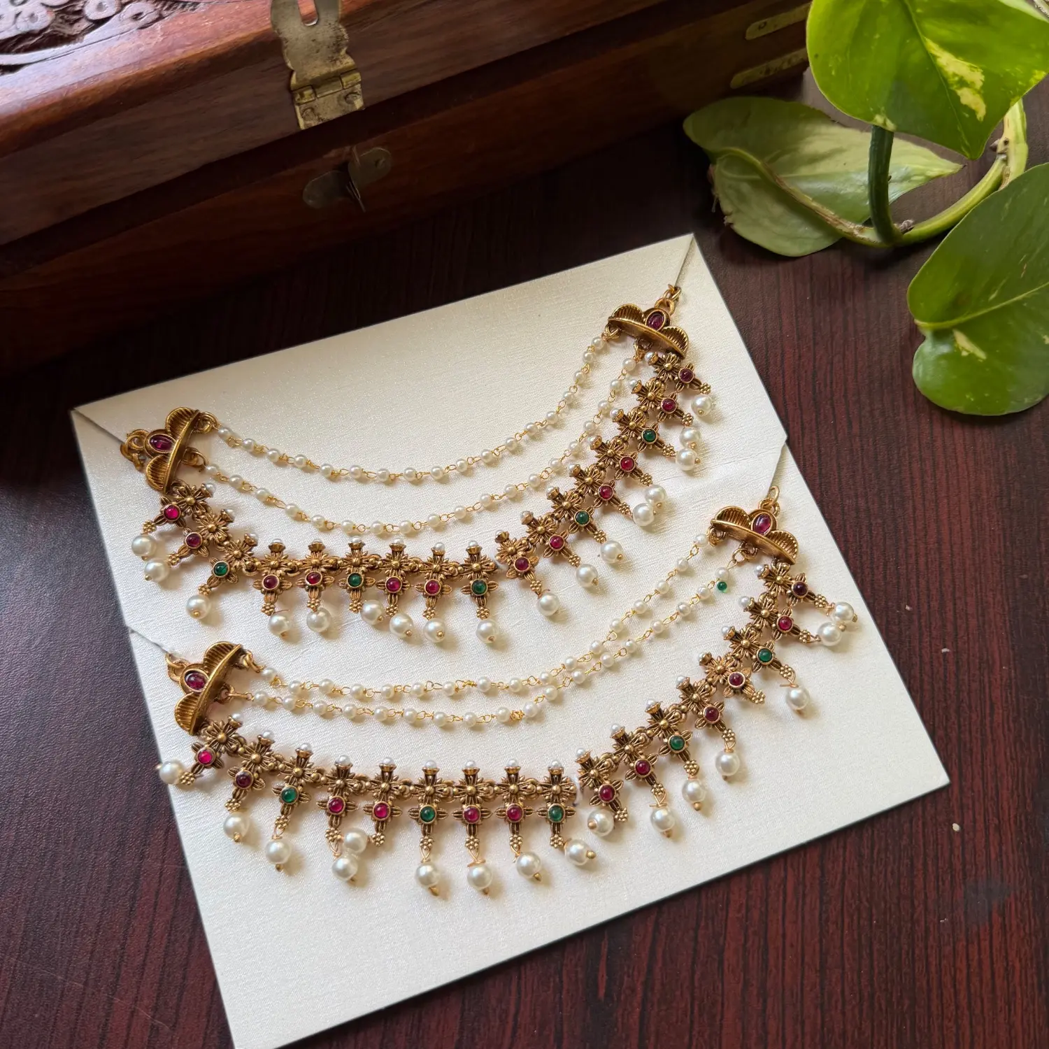 Antique Kemp & Pearl Layered Kan Chain / Mattilu Pair SJMD002