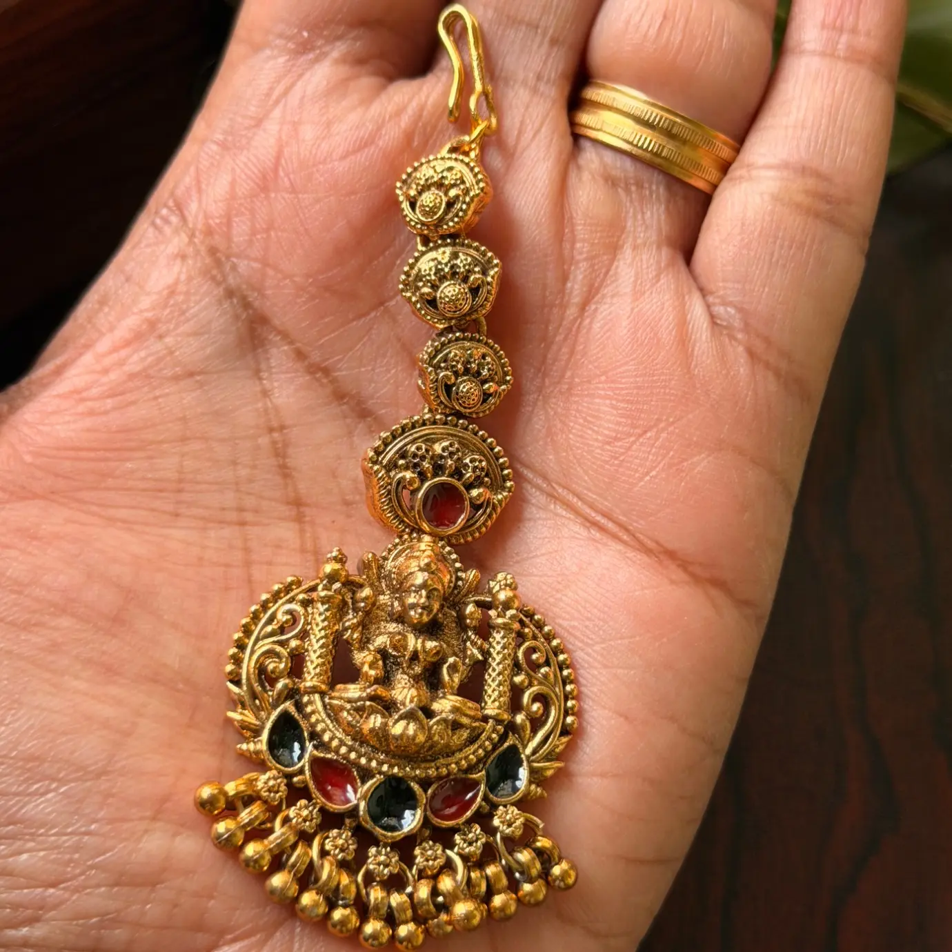 Goddess Lakshmi Antique Temple Maang Tikka (Nethi Chutti) SJMD010