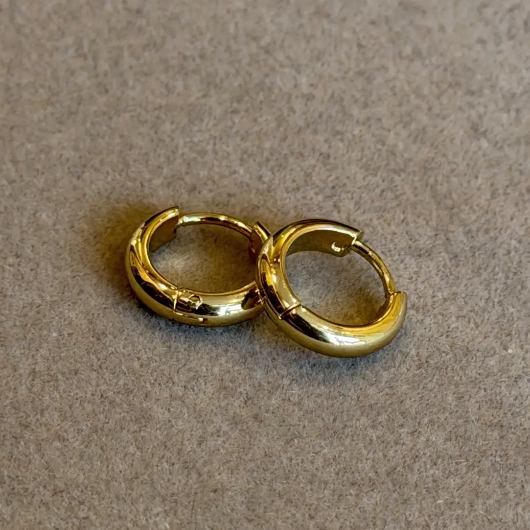 Gold hoops ( single piece )