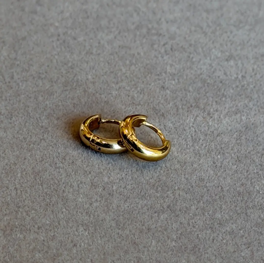 Small Hoops ( single piece )