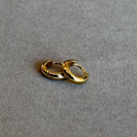 Small Hoops ( single piece )