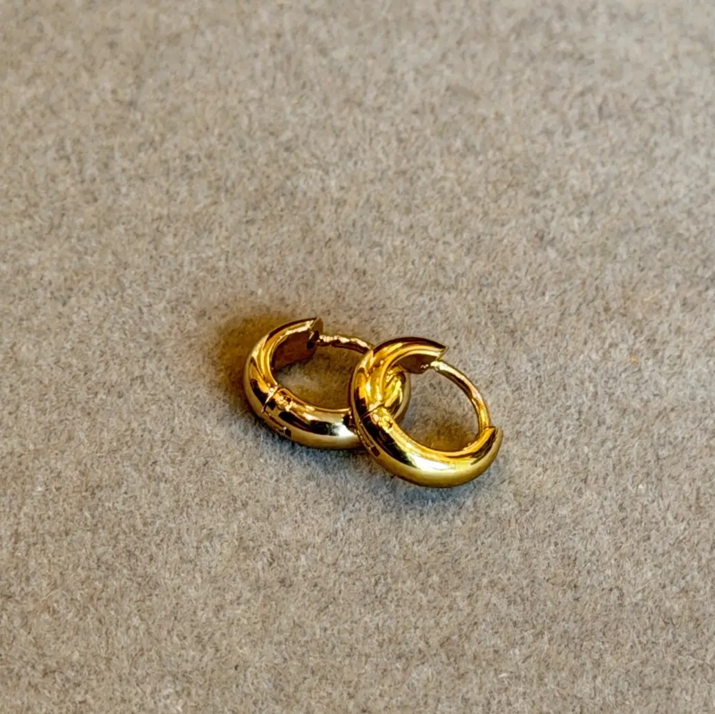 Small Hoops ( single piece )