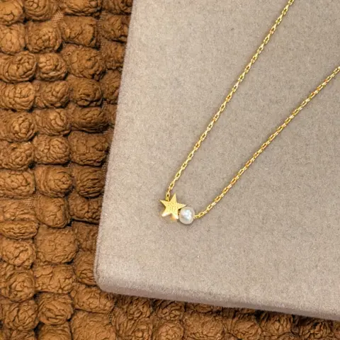 STAR & PEARL