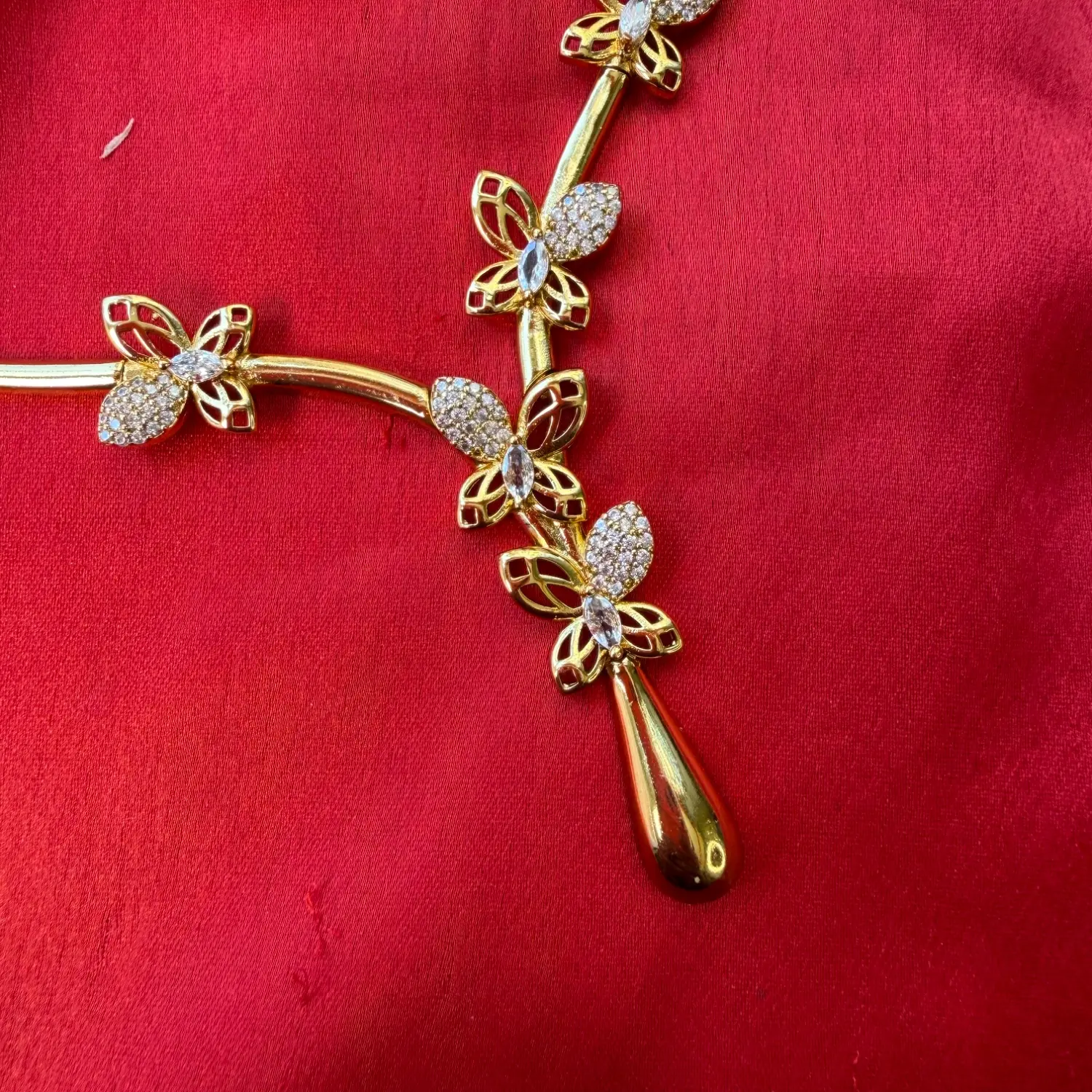 Graceful Butterfly CZ Stone Gold-Plated Short Necklace Set SJAD016
