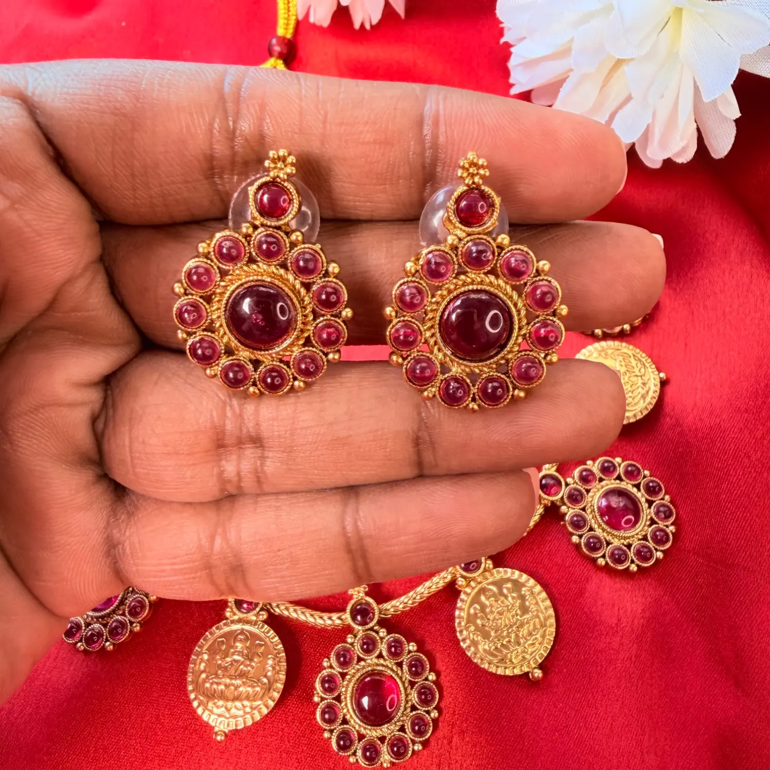 Divine Ruby Kemp Temple Kasu Short Necklace Set