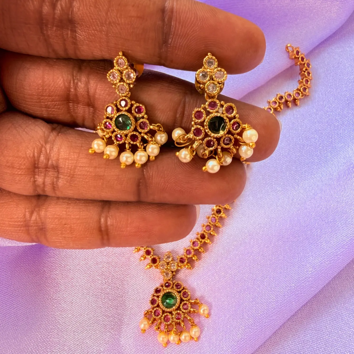 Traditional Kemp Stone Short Necklace Set