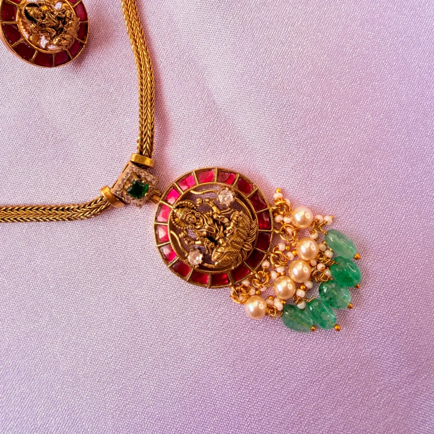 Goddess Lakshmi Temple Kemp Stone Short Necklace Set