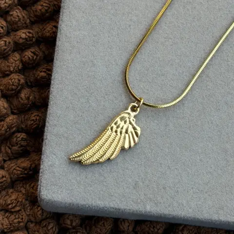 GOLDEN FEATHER