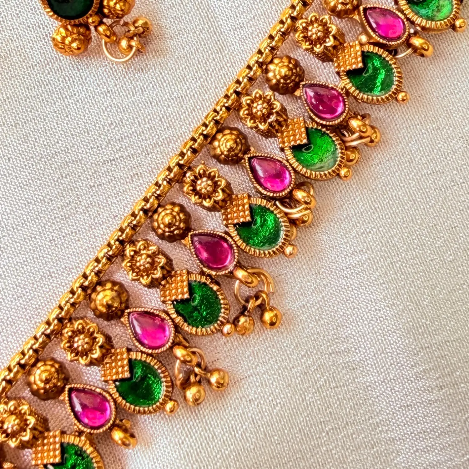 Ruby & Emerald Kemp Stone Choker Necklace Set