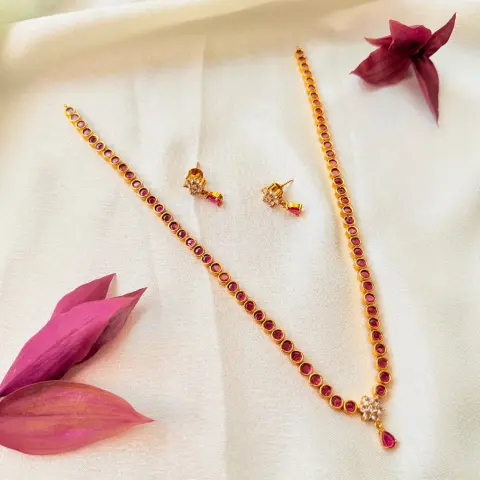 Ruby Red Stone Solitaire Stone Alignment Necklace Set