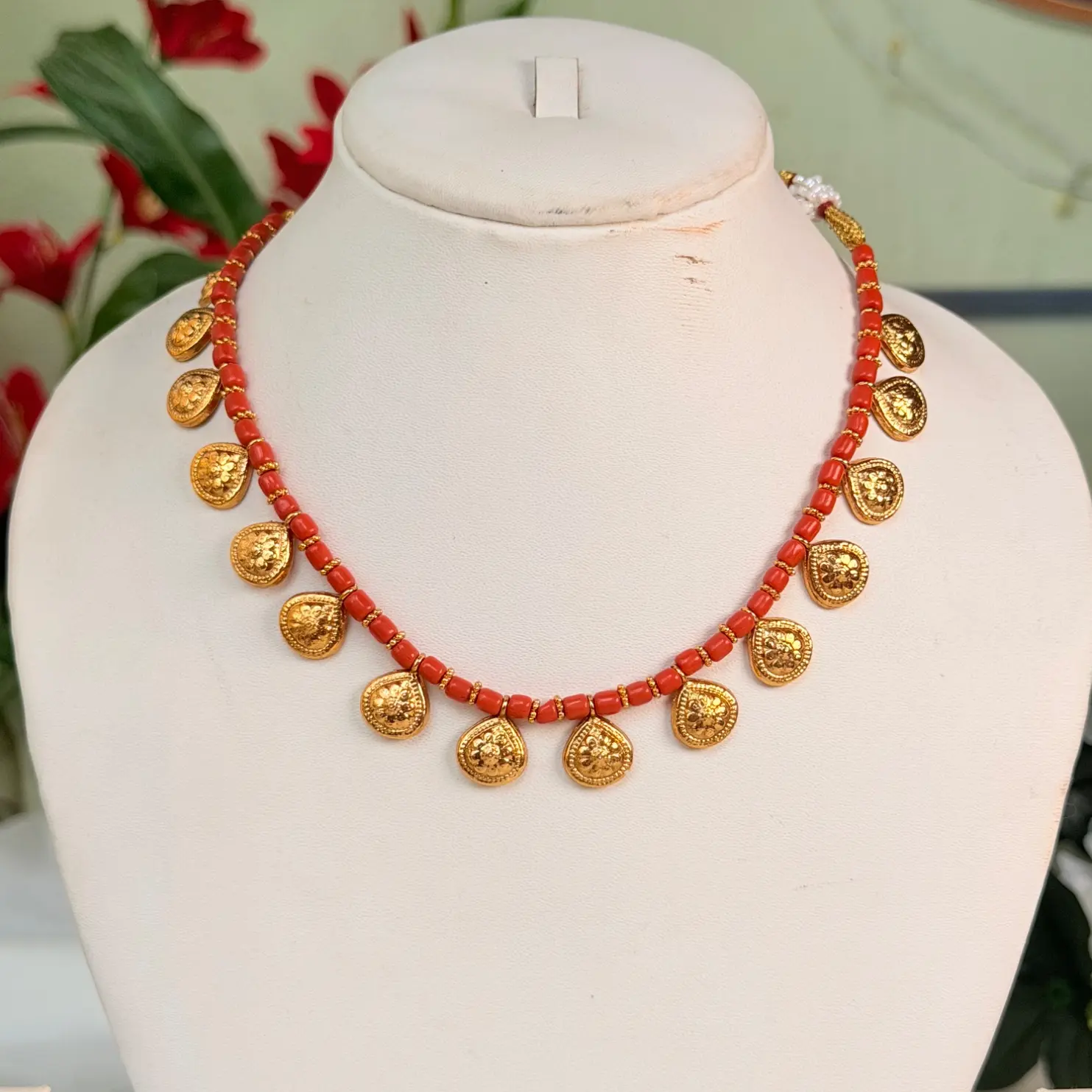 Coral Bead and Gold Coin Motifs Necklace SJSN055