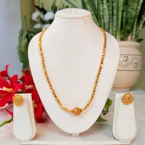 Faceted Gold Beaded Chain Necklace Set with Center Ball and Studs SJMH035