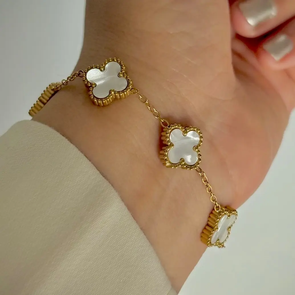 Luxe clover white