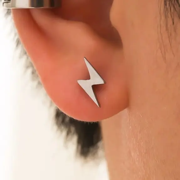 LIGHTNING STUD