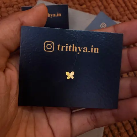 Mini gold fly
