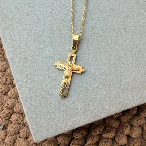 JESUS CRUCIFIX PENDANT