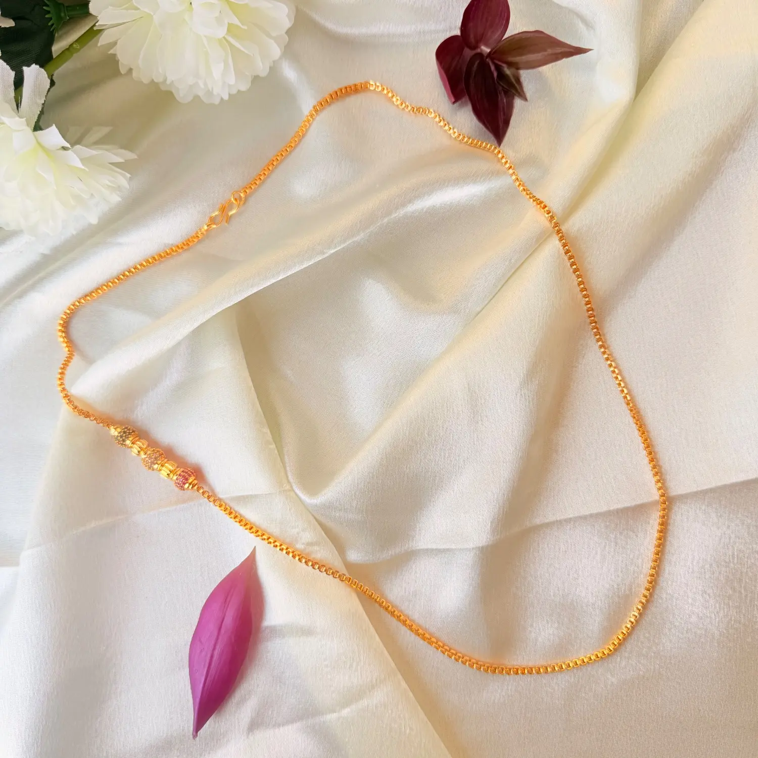 Elegant 26 Inches Gold-Plated Chain Necklace with Stone-Studded and Textured Cylindrical Beads
