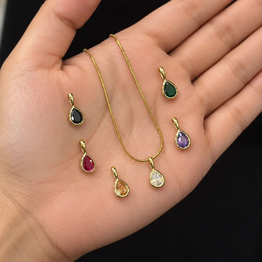 Aurora color change pendant necklace