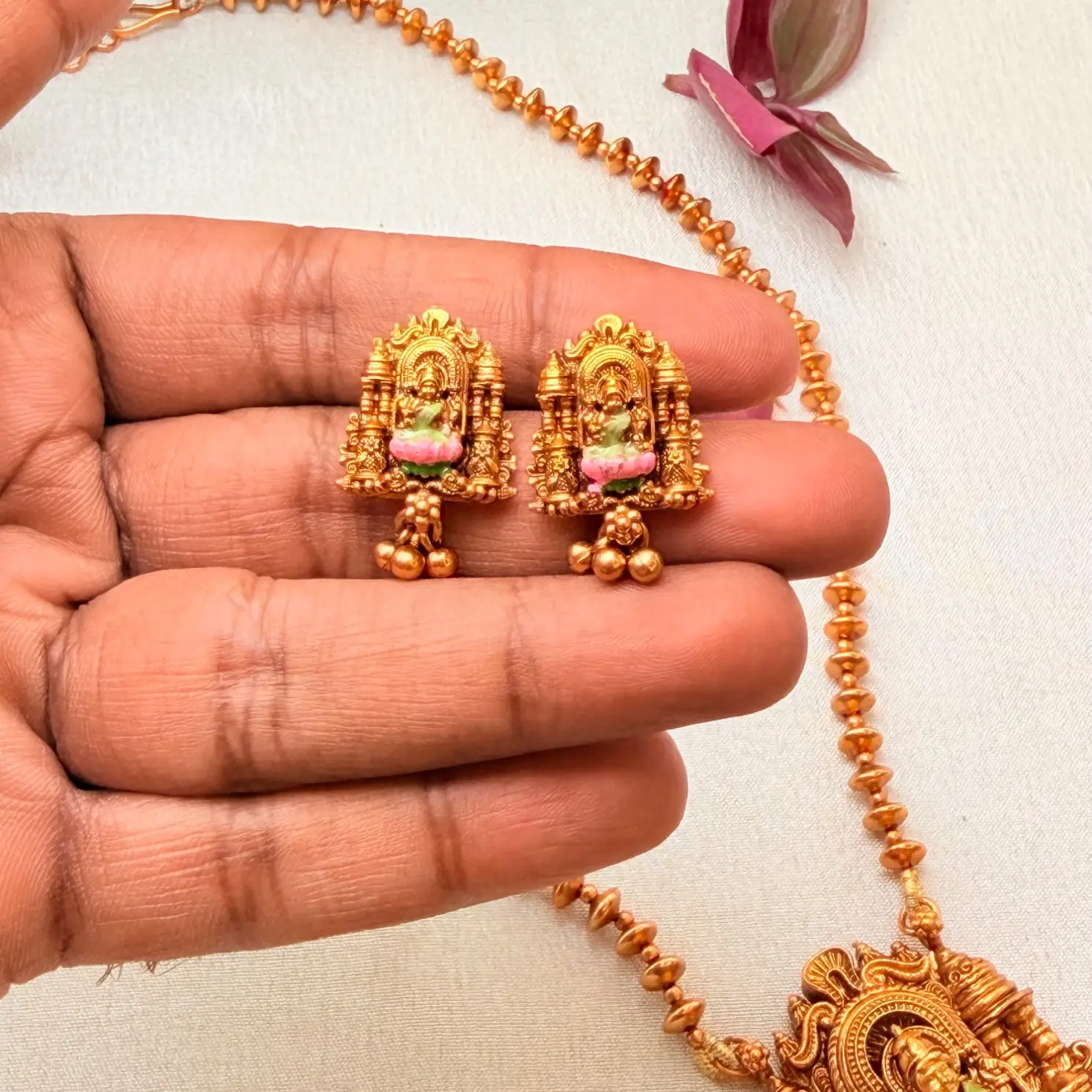 Goddess Lakshmi Temple Motif Pendant Necklace Set SJMH045