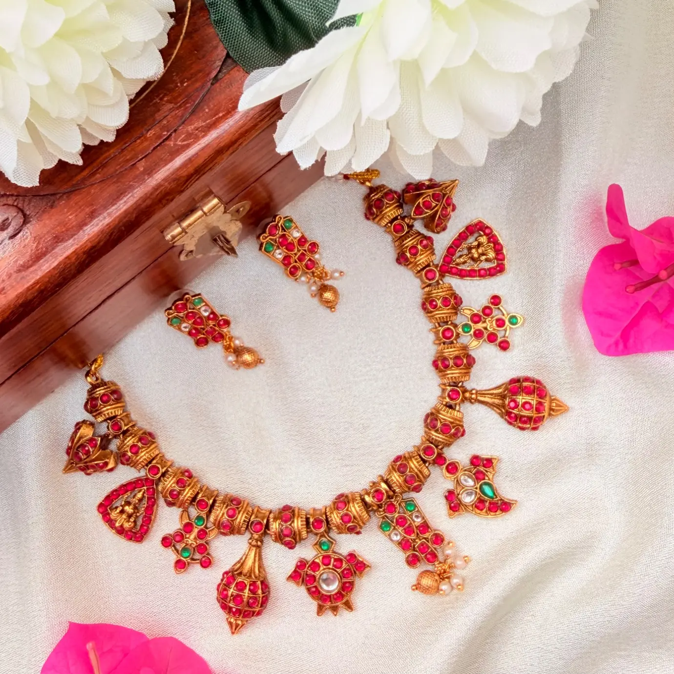 Lord Govinda / Venkateswara Dashavatar-Ayuadha Kemp Necklace Set SJSN058