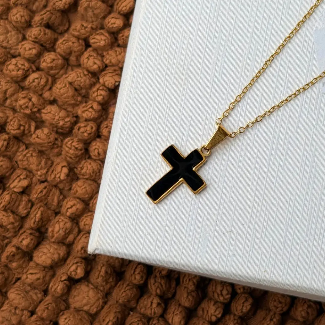 ELORA BLACK CROSS