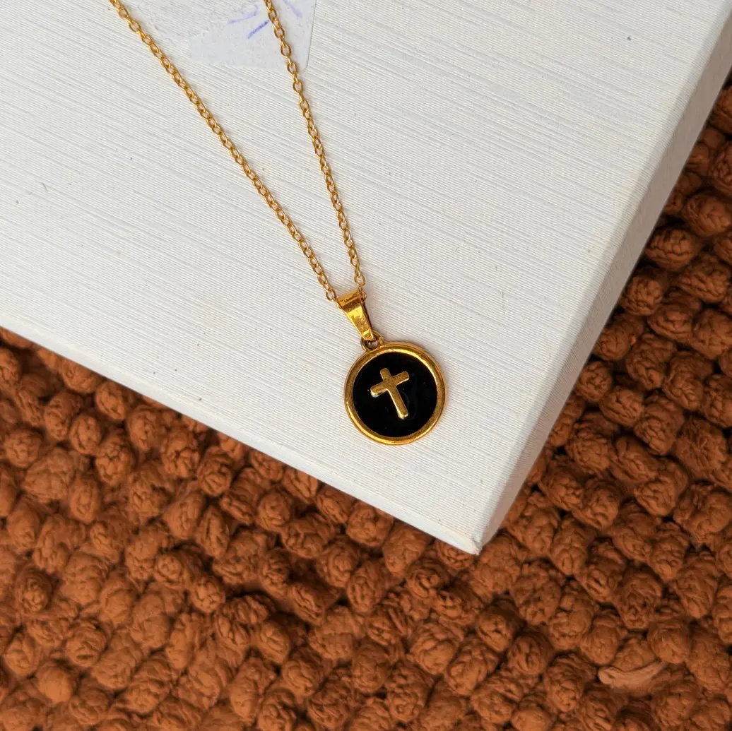GOLD ONYX GRACE