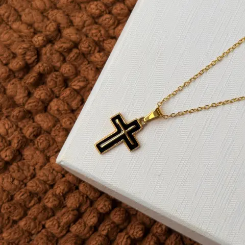 BLACK FAITH CROSS