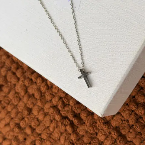 MINI SILVER CROSS