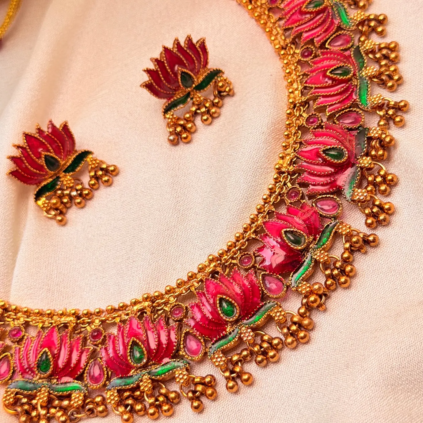 Antique Gold Lotus Meenakari Kemp Choker Set – Enamel Kamal Motifs, Ruby Kemp Stones & Matching Lotus Stud Earrings SJSN065