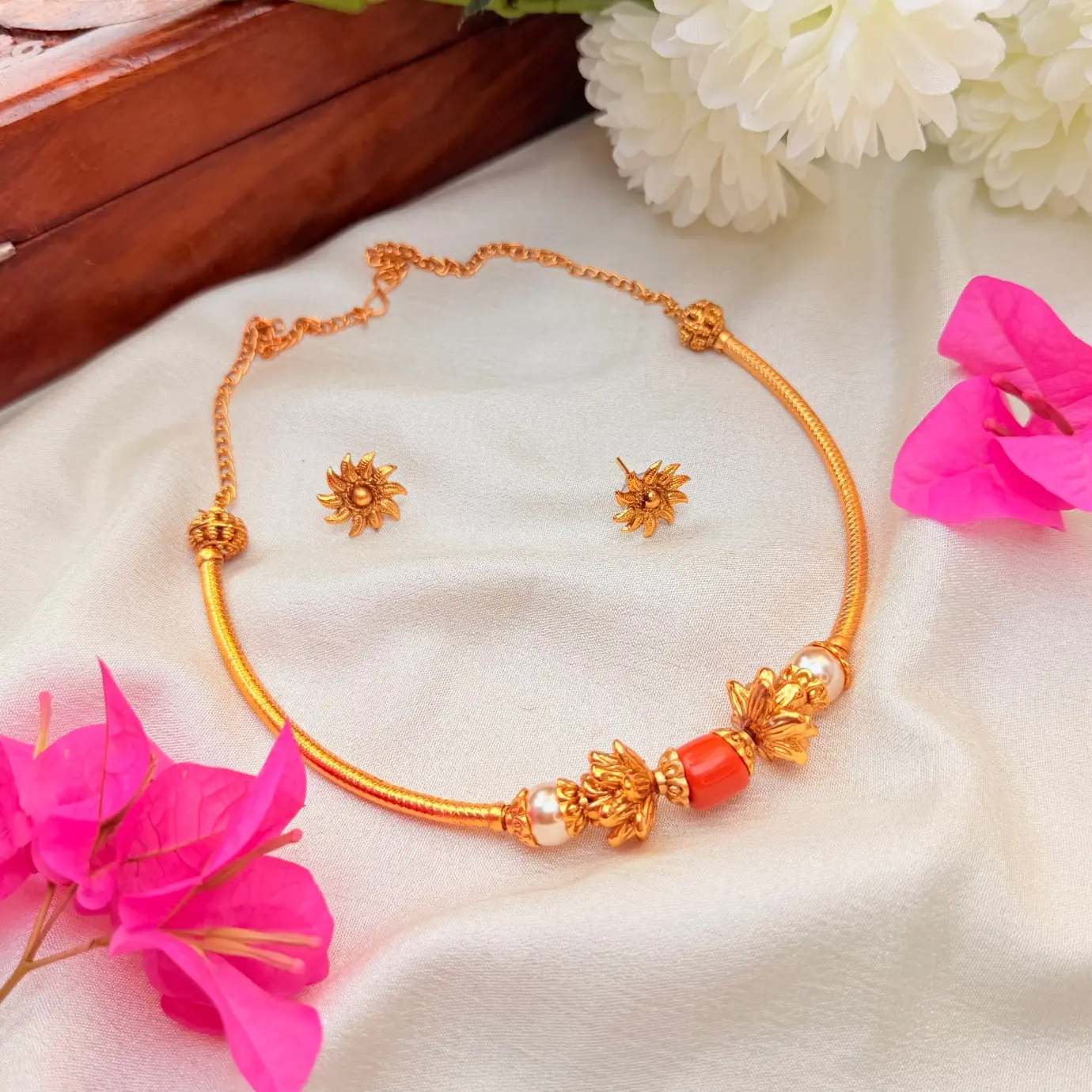 Antique Matte Gold Coral (Pagadam) & Pearl Hasli Choker Set with Floral Sunburst Stud Earrings SJSN071