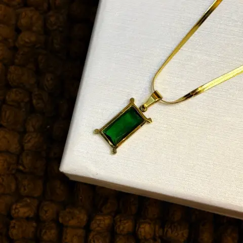 EMRALD STONE CHAIN