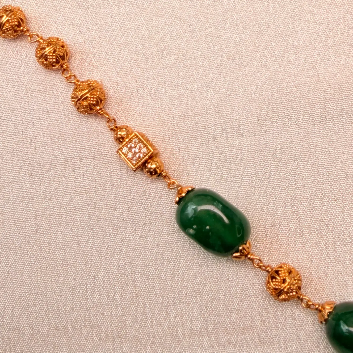 Emerald Stone Long Beaded Chain