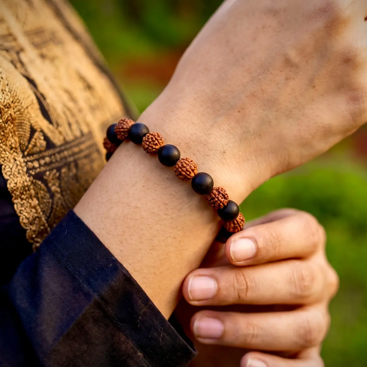 Premium 8mm Karungali Rudraksha Mixed Bracelet