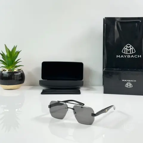 MAYBACH 1023 BLACK
