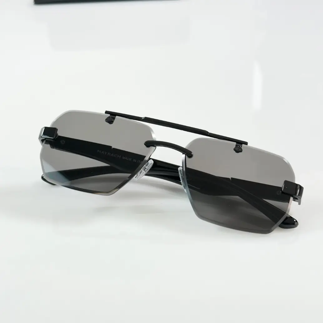 MAYBACH 1023 BLACK