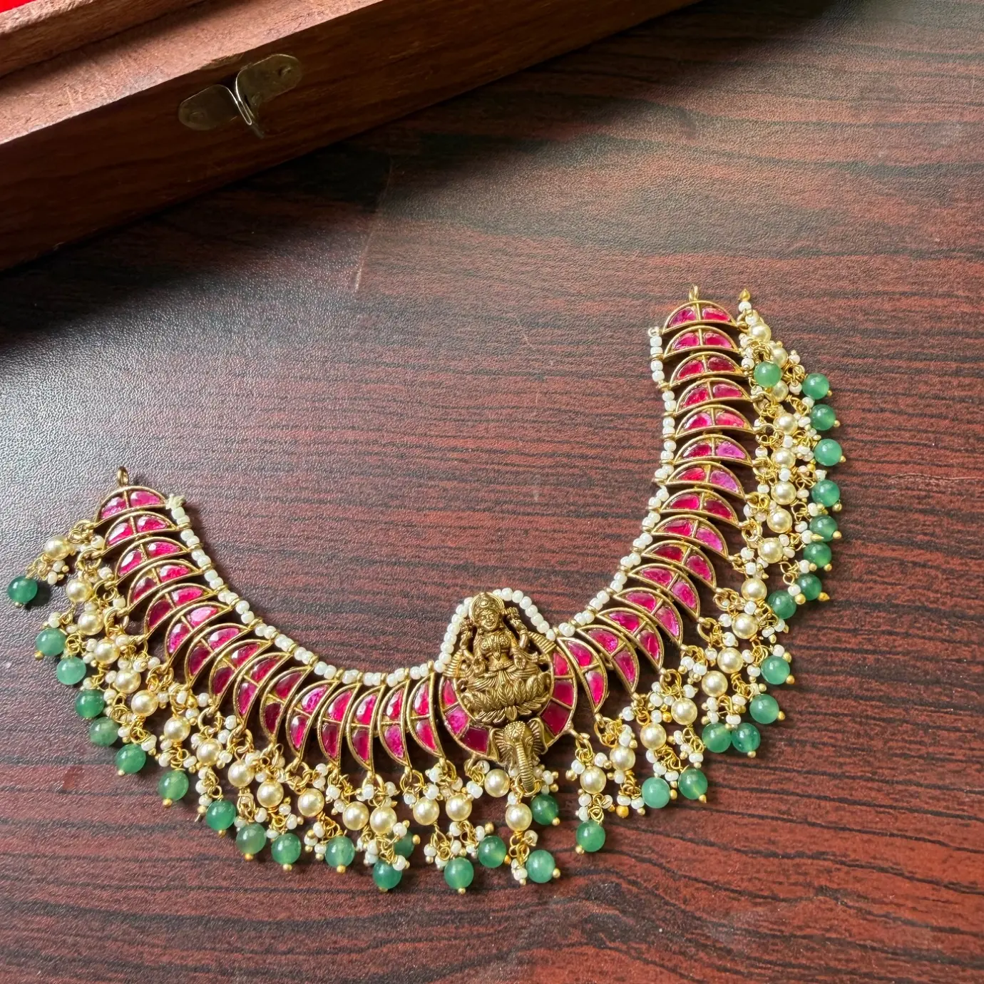 Premium Jadau Kundan Gajalakshmi Choker SJPM037