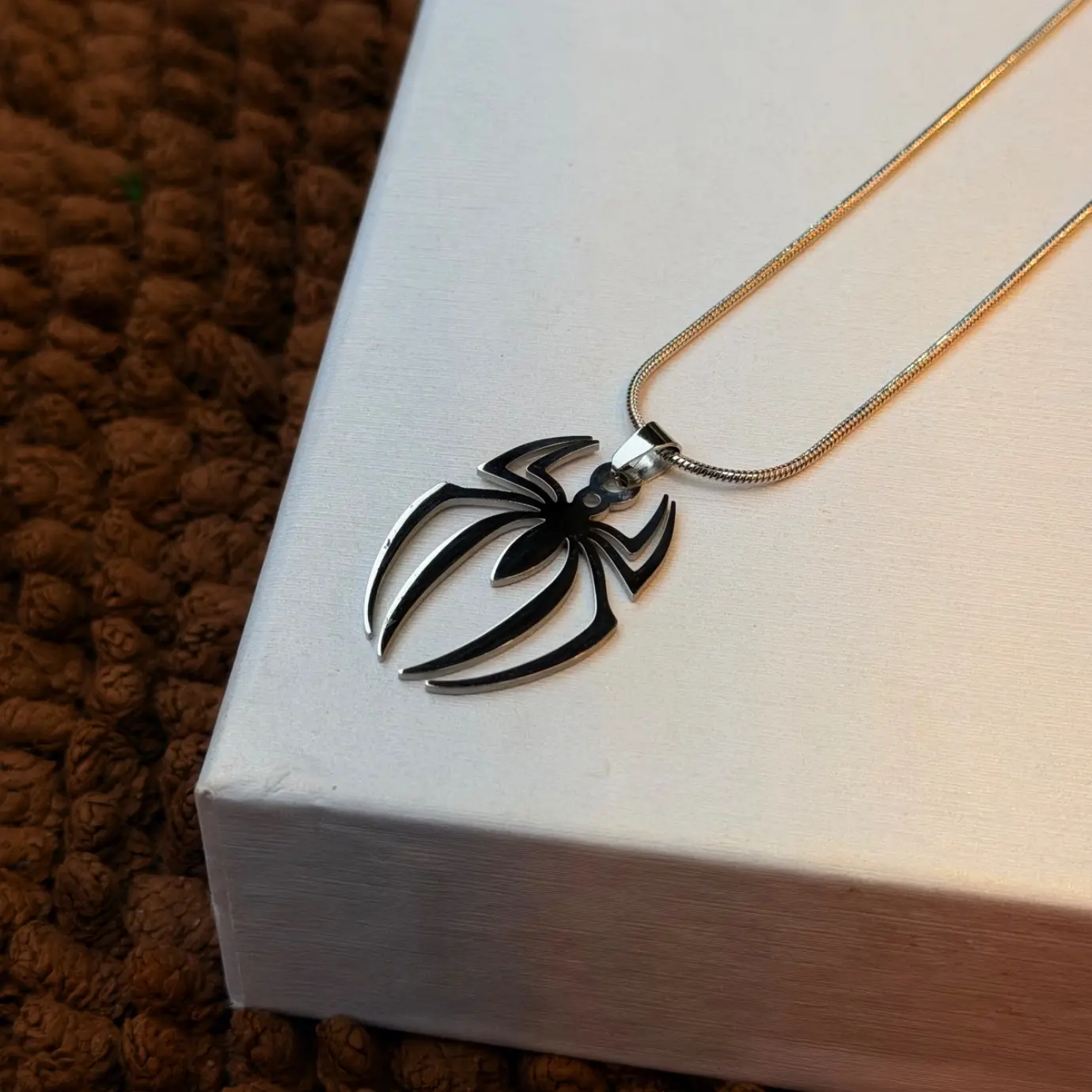 SILVER SPIDER CHAIN