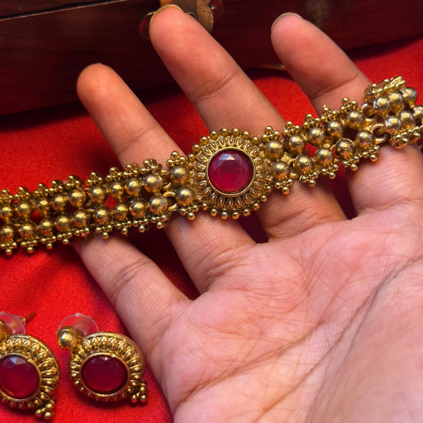 Gold Replica Antique Matte Gundu (Ball Cluster) Band Choker with Central Round Ruby Kemp Solitaire Medallion & Matching Stud Earrings