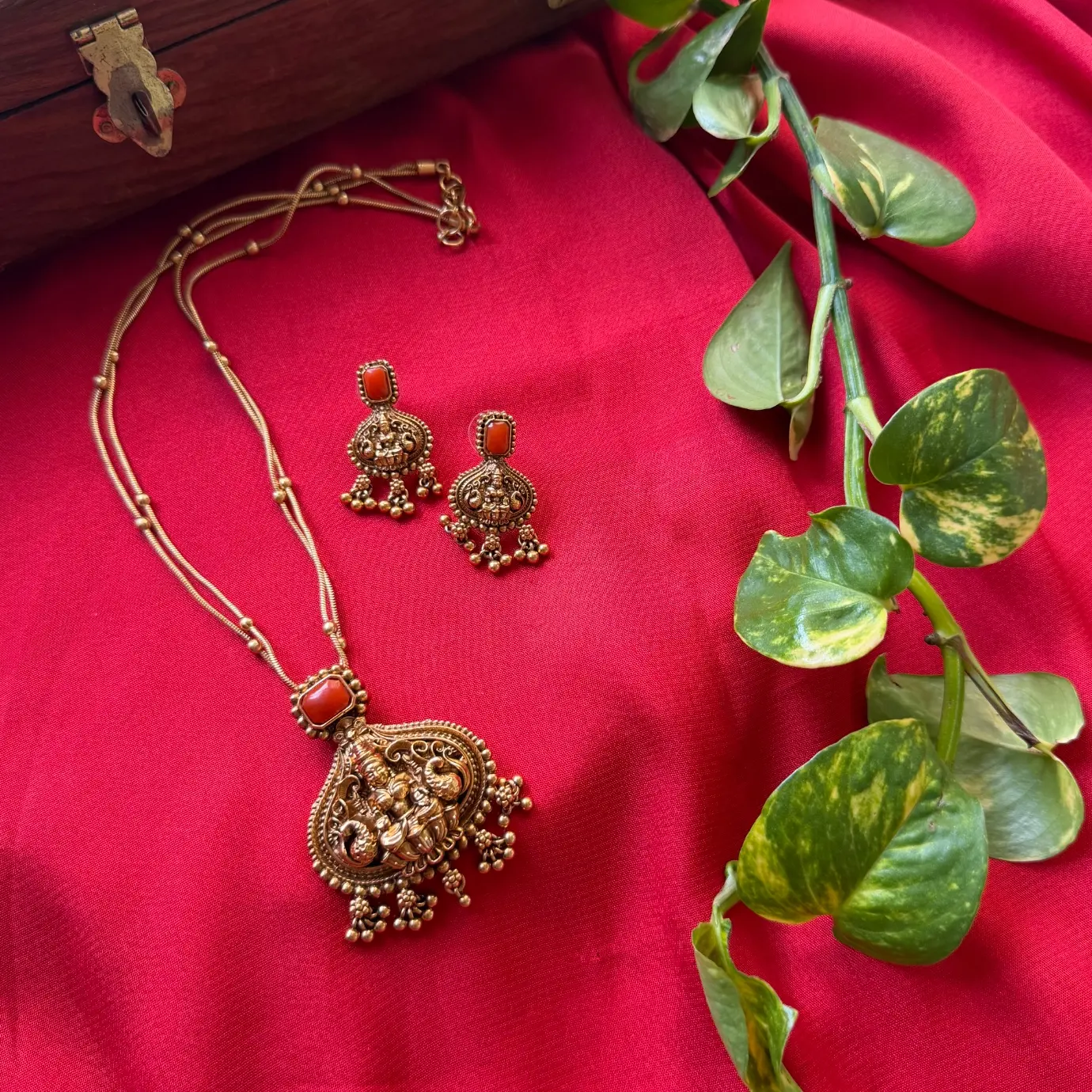 Coral Lakshmi Medium Haaram